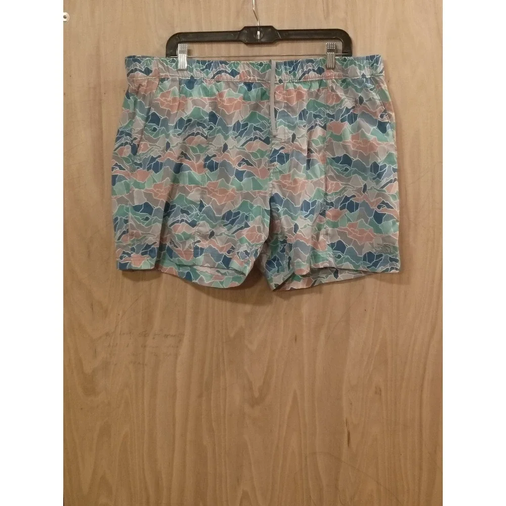 The North Face Mens Class V Belted Shorts XXL Geometric Mountain Print Teal Blue